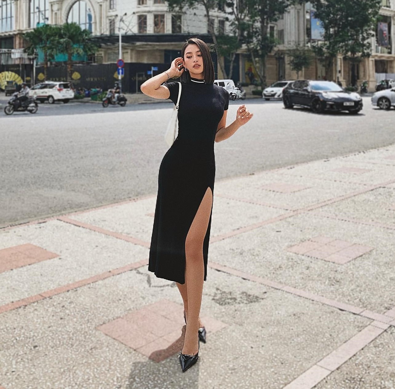 Hoa hậu Tiểu Vy thăng hạng phong cách nhờ chăm diện đồ tối giản - Ảnh 10.