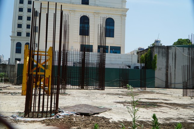 Vướng dự án, hàng loạt trụ sở ‘đất vàng’ ở Thanh Hoá bỏ không nhiều năm - Ảnh 9.