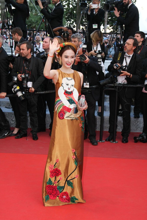 Những mỹ nhân Việt từng &quot;chiếm sóng&quot; thảm đỏ Cannes - Ảnh 3.