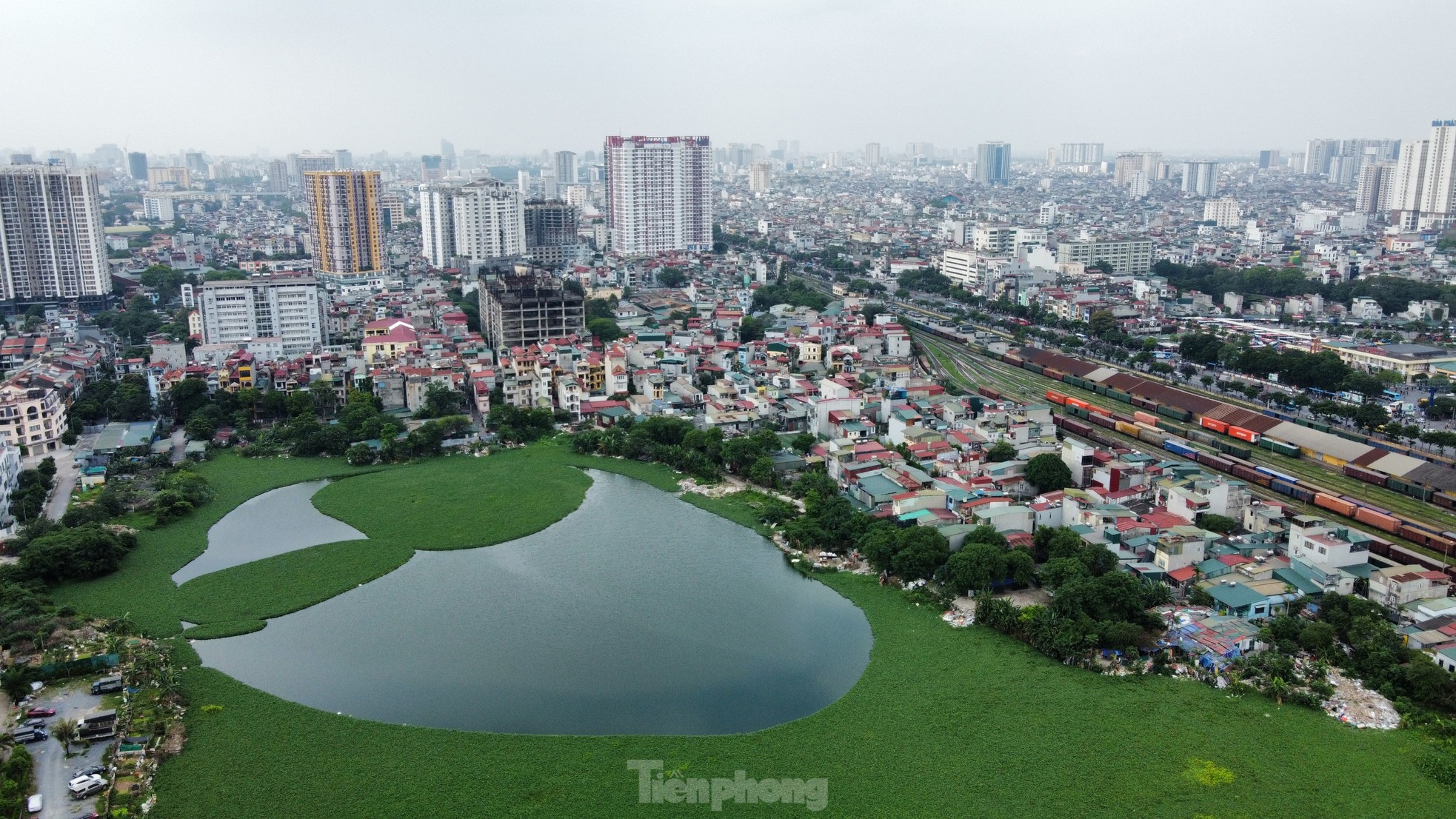 Cận cảnh khu đất dự án TTTM, bãi xe 'khủng' đang thành kho xưởng và nơi trông xe - Ảnh 13.