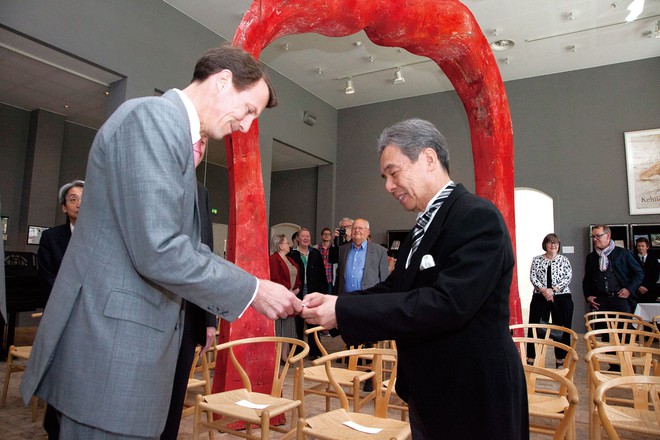 Độc lạ bộ sưu tập hơn 1.400 chiếc ghế hàng hiệu 'siêu hiếm' của giáo sư người Nhật - Ảnh 12.