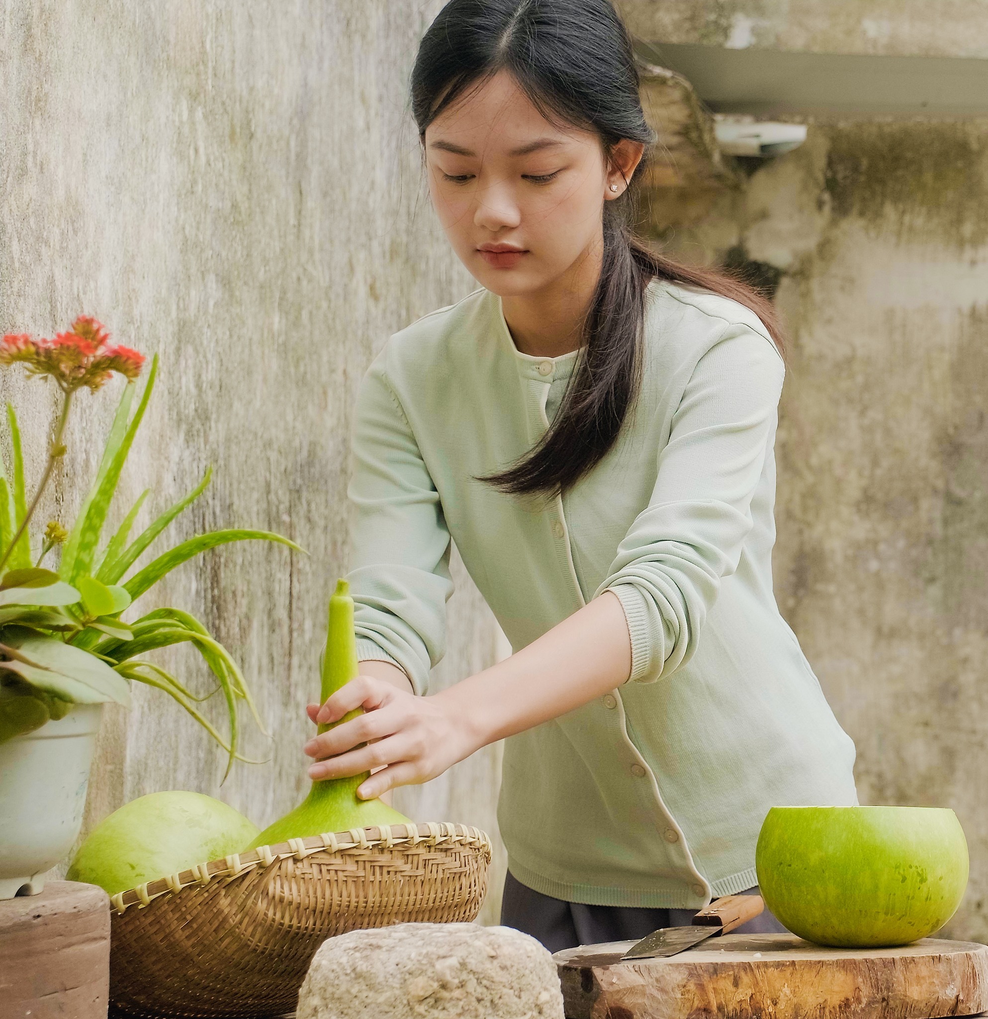 Gặp &quot;thôn nữ&quot; sinh năm 2003 làm người xa quê xao xuyến với loạt cơm nhà đậm chất tuổi thơ - Ảnh 3.