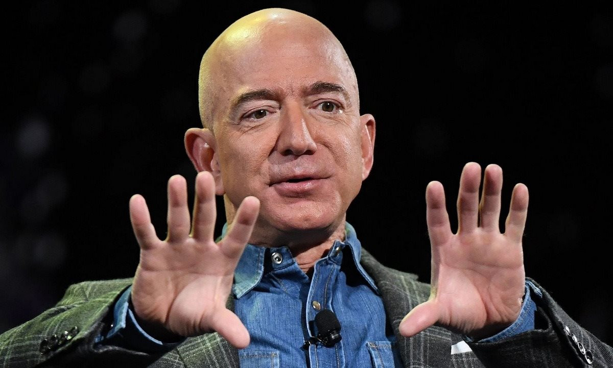 5 bí quyết đầu tư của ông chủ Amazon Jeff Bezso: Giúp thu phục khách hàng, giữ chân đối tác, khiến đối thủ phải nể phục - Ảnh 1.