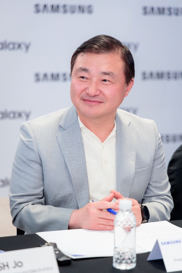 Samsung kỳ vọng sự phát triển của smartphone cao cấp tại thị trường Việt - Ảnh 1.