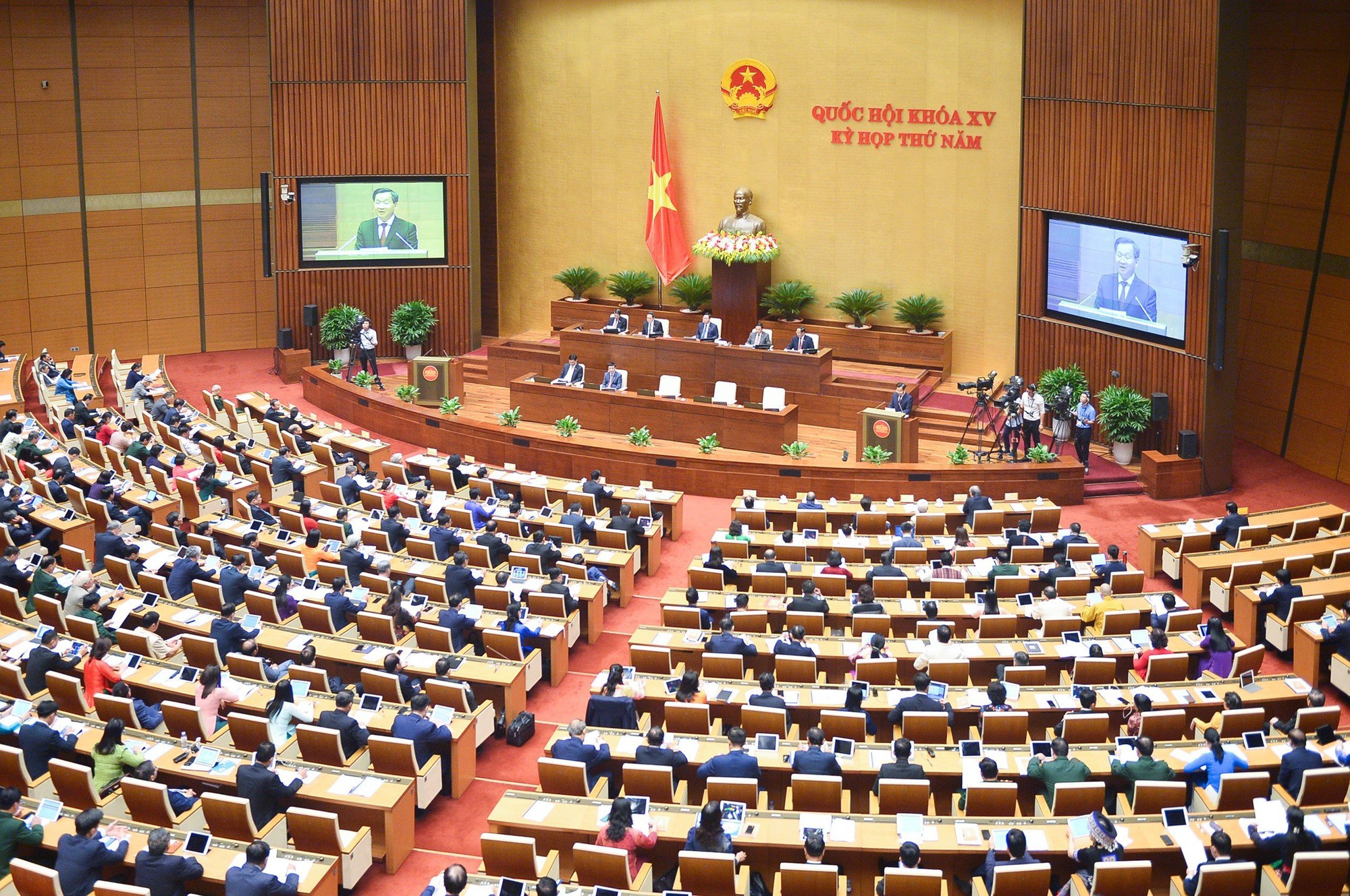 NÓNG: Chính phủ gửi Quốc hội dự thảo Nghị quyết về cơ chế, chính sách đặc thù cho TP HCM - Ảnh 1.