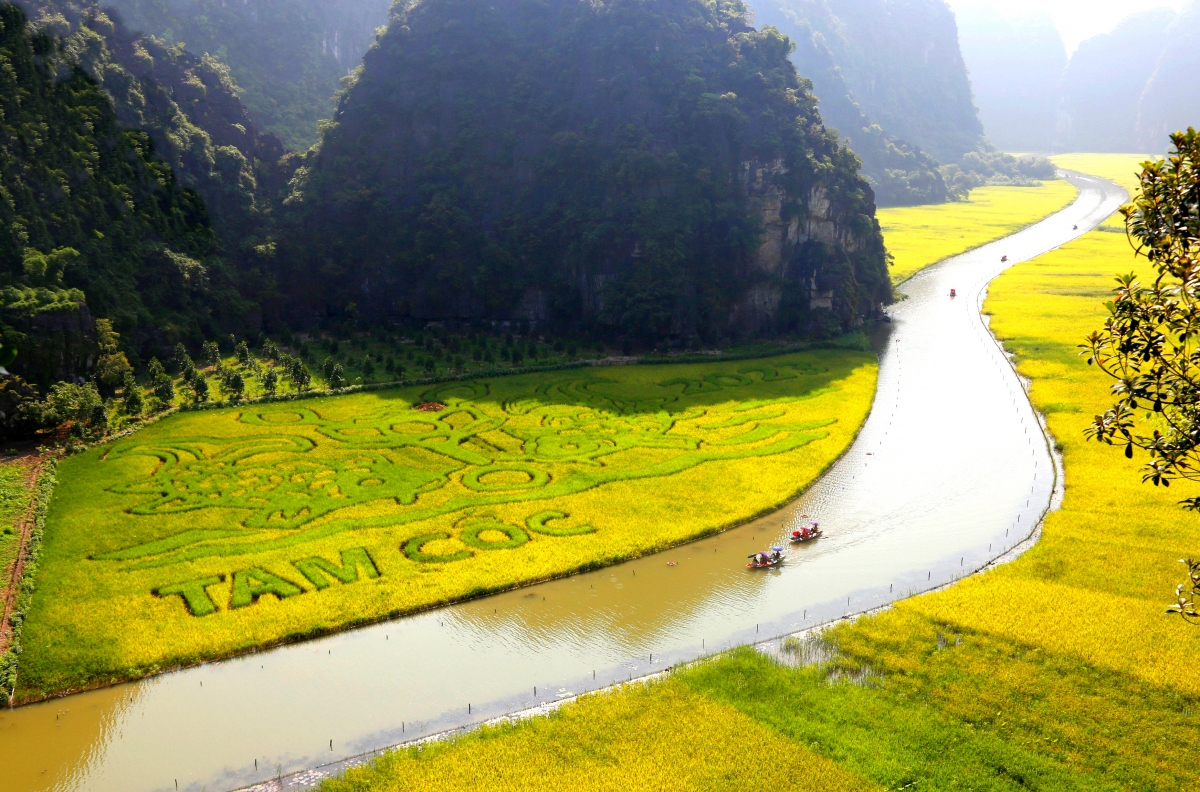 Ninh Bình kín phòng trong tuần du lịch &quot;Sắc vàng Tam Cốc - Tràng An&quot; - Ảnh 1.