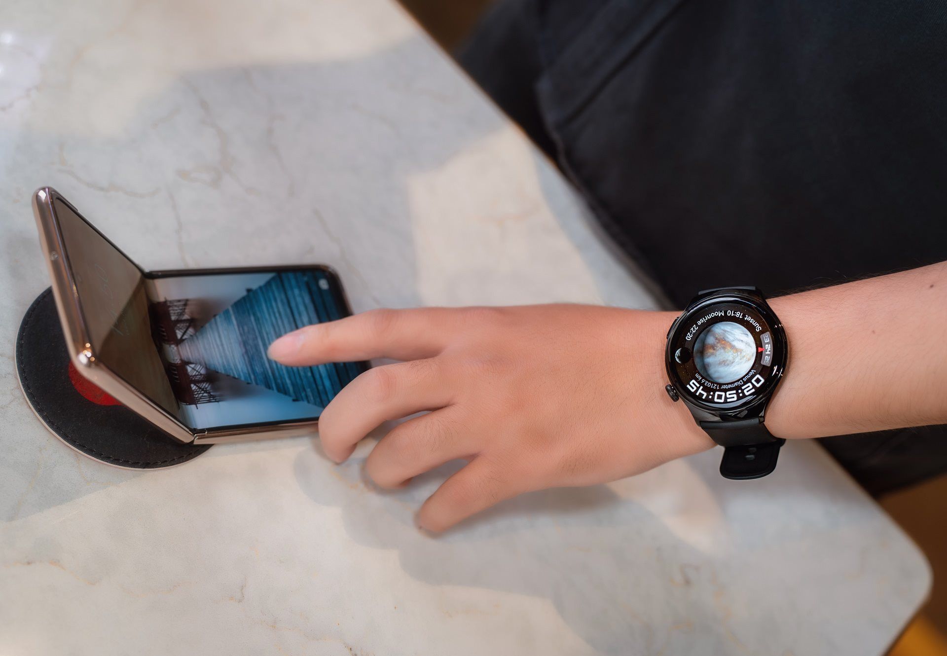 Trải nghiệm Huawei Watch 4: Có tính năng mà Apple Watch mơ ước, giá 11 triệu đồng - Ảnh 2.