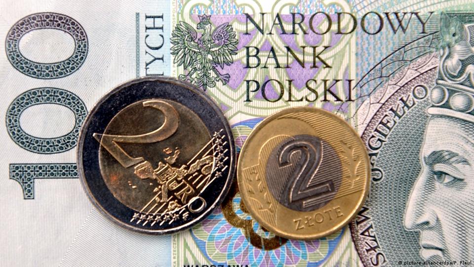 Lạm phát 'chắp cánh' cho các đồng tiền Đông Âu - Ảnh 1.