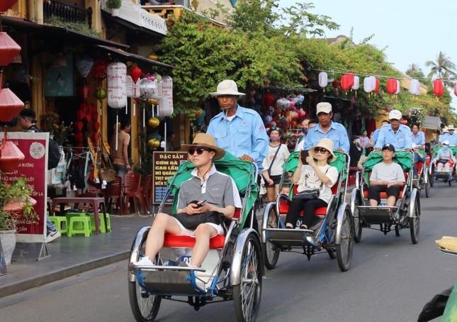 Thay đổi chính sách visa để du lịch Việt Nam cất cánh - Ảnh 1.