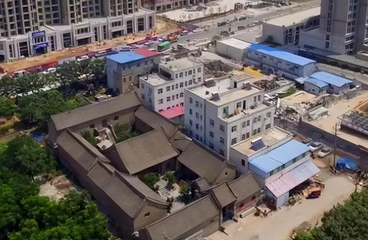 Cụ ông 70 tuổi “cứng đầu” từ chối đền bù 339 tỷ, nhất quyết không cho phá dỡ ngôi nhà cổ: Cho nhiều tiền gấp 100 lần cũng vô nghĩa, có những thứ là báu vật vô giá, không thể đánh mất! - Ảnh 7. Cụ ông 70 tuổi “cứng đầu” từ chối đền bù 339 tỷ, nhất quyết không cho phá dỡ ngôi nhà cổ: Cho nhiều tiền gấp 100 lần cũng vô nghĩa, có những thứ là báu vật vô giá, không thể đánh mất! - Ảnh 7.