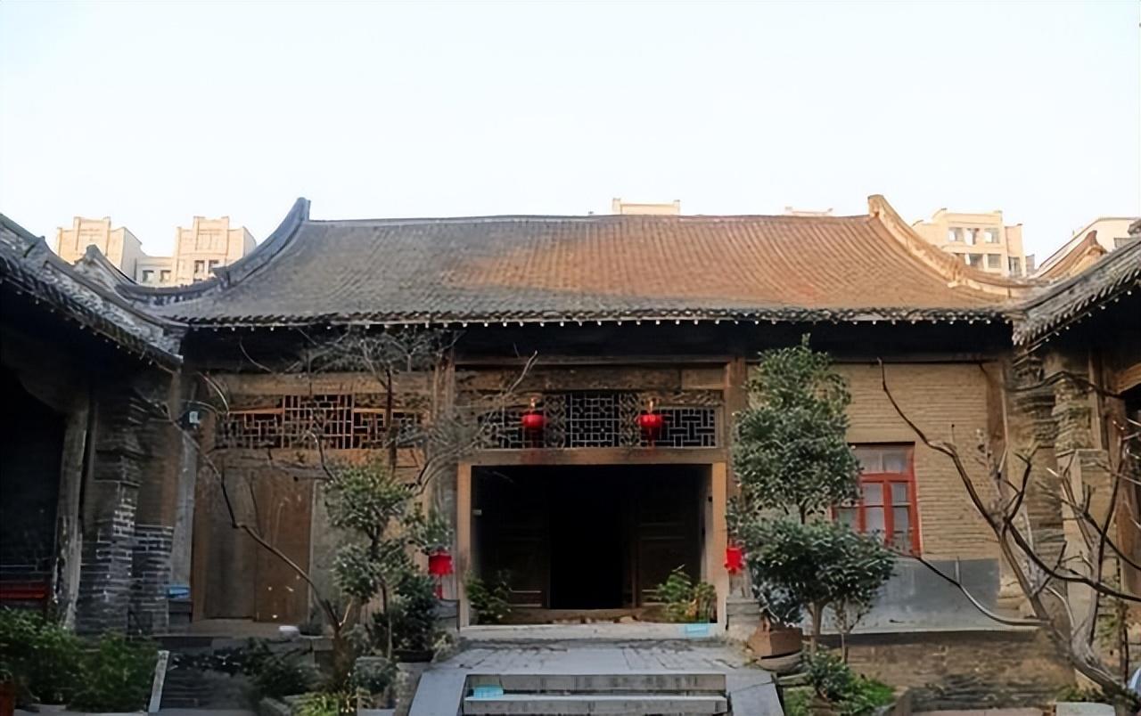 Cụ ông 70 tuổi “cứng đầu” từ chối đền bù 339 tỷ, nhất quyết không cho phá dỡ ngôi nhà cổ: Cho nhiều tiền gấp 100 lần cũng vô nghĩa, có những thứ là báu vật vô giá, không thể đánh mất! - Ảnh 3. Cụ ông 70 tuổi “cứng đầu” từ chối đền bù 339 tỷ, nhất quyết không cho phá dỡ ngôi nhà cổ: Cho nhiều tiền gấp 100 lần cũng vô nghĩa, có những thứ là báu vật vô giá, không thể đánh mất! - Ảnh 3.