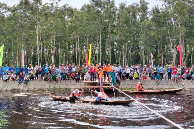 Lý do khách đến Phú Quốc giảm mạnh, du lịch Cà Mau ‘bội thu’ - Ảnh 2.