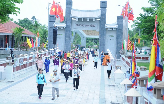 Nghỉ lễ, du lịch Cần Thơ thu hơn 500 tỷ đồng, Khánh Hòa đón 200.000 lượt khách - Ảnh 2.