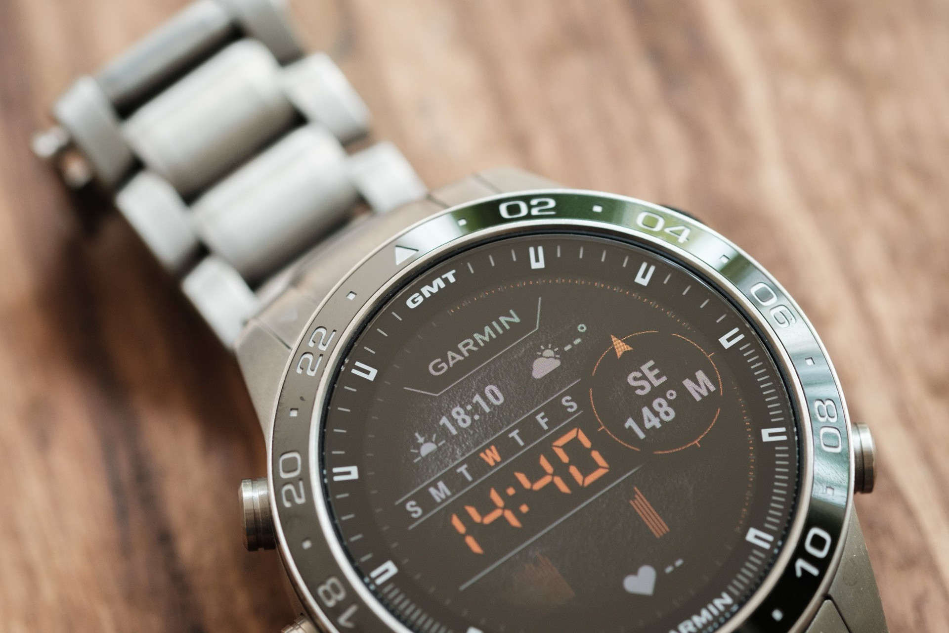 Mẫu đồng hồ Garmin có giá hơn 60 triệu đồng, không dành cho số đông - Ảnh 4.