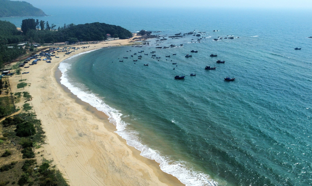 Bí thư Bình Định: 'Nhà máy thép có mét khối nước thải nào đổ ra biển, tôi chịu trách nhiệm' - Ảnh 1.