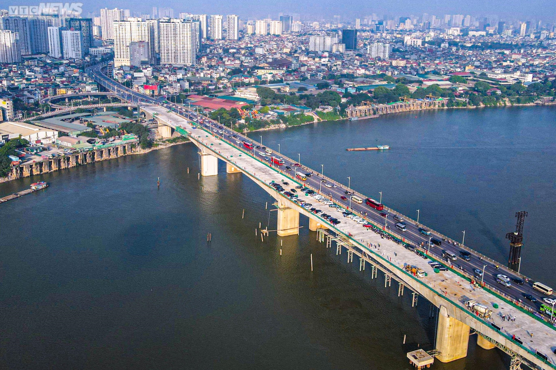 Hợp long cầu Vĩnh Tuy 2 trị giá hơn 2.500 tỷ đồng - Ảnh 10.