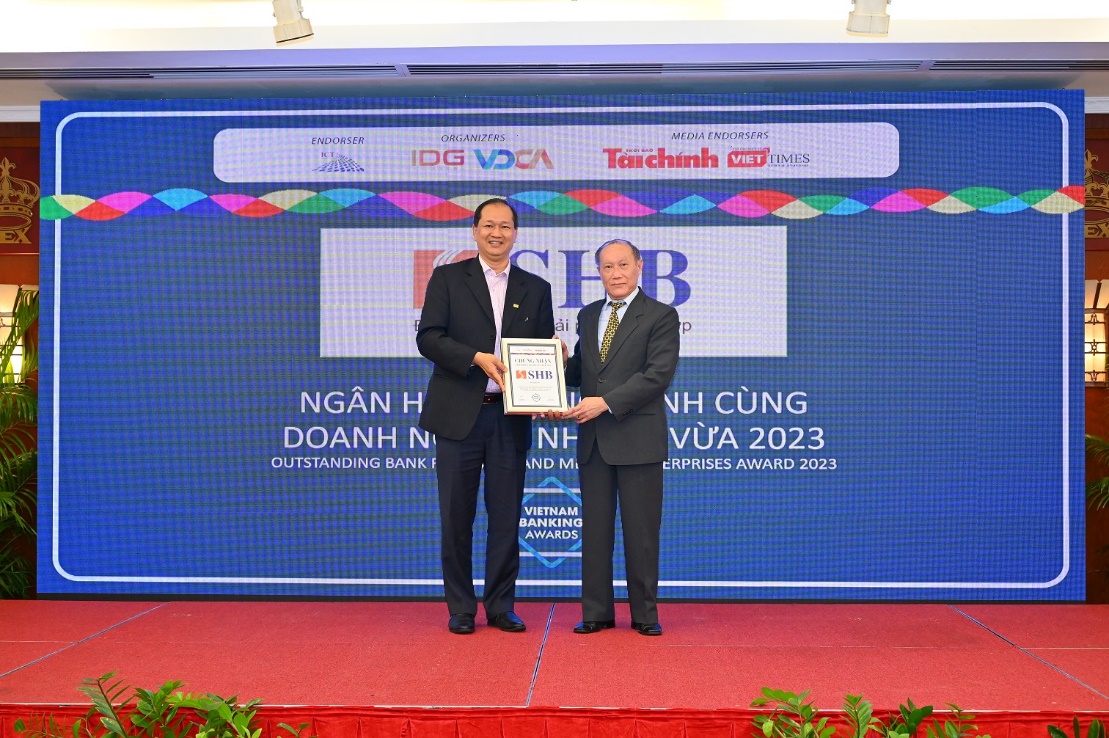 SHB được vinh danh tại Lễ trao giải Ngân hàng Việt Nam tiêu biểu năm 2022 - Ảnh 1.