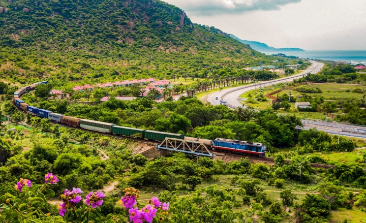 Đường sắt Thống Nhất của Việt Nam đáng trải nghiệm nhất thế giới - Ảnh 1.