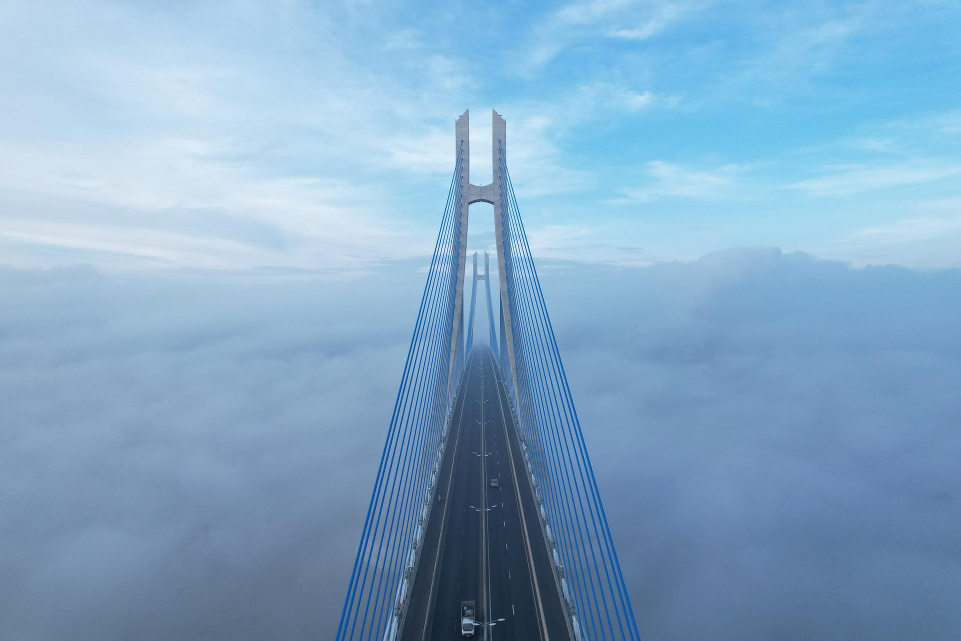 Cầu 5.700 tỷ có trụ tháp cao nhất, cọc khoan sâu nhất Việt Nam - Ảnh 4.