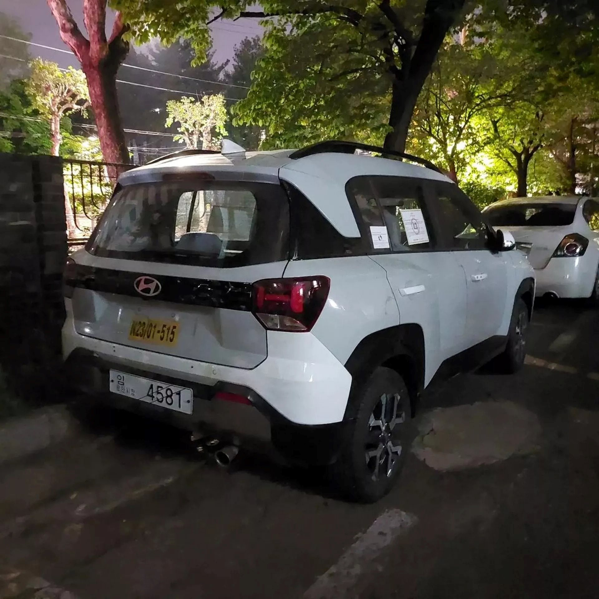 Bản SUV của Hyundai Grand i10 lộ ảnh thực tế, chờ về Việt Nam đấu Kia Sonet, Toyota Raize - Ảnh 2.