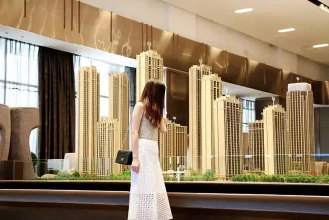 37 tuổi vẫn còn độc thân, cãi lời cha mẹ vay nợ chồng chất để mua nhà 6.1 tỷ, cô gái nhận kết đắng: Giờ tôi rất hối hận - Ảnh 2. 37 tuổi vẫn còn độc thân, cãi lời cha mẹ vay nợ chồng chất để mua nhà 6.1 tỷ, cô gái nhận kết đắng: Giờ tôi rất hối hận - Ảnh 2.