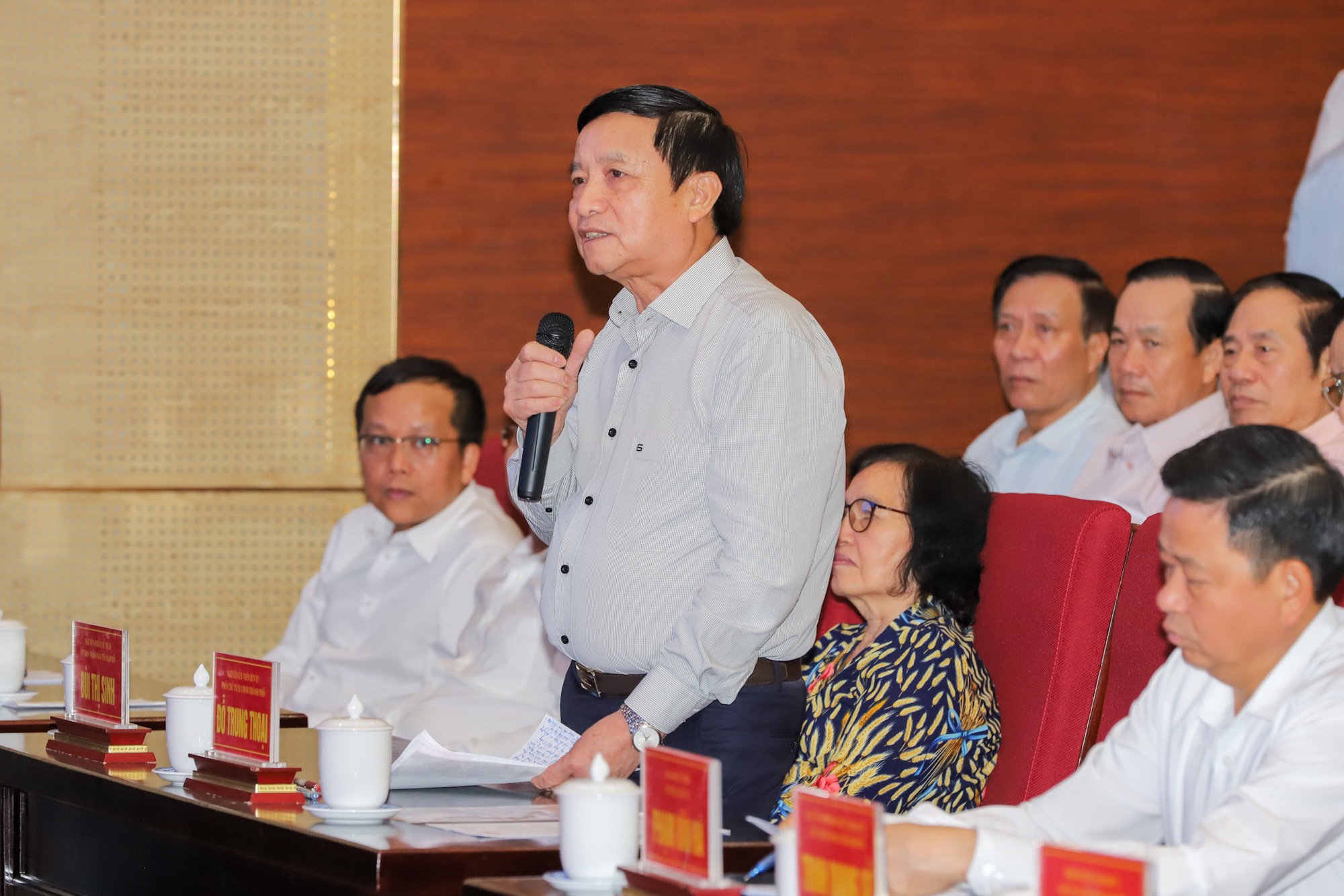 Chủ tịch Quốc hội Vương Đình Huệ tiếp xúc cử tri tại Hải Phòng - Ảnh 5.