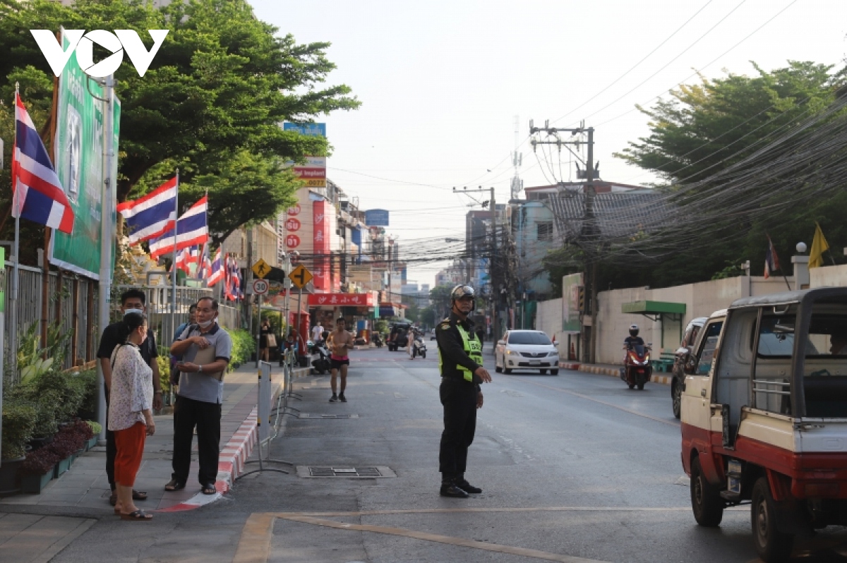 Hơn 2 triệu cử tri Thái Lan tham gia bầu cử sớm - Ảnh 1.
