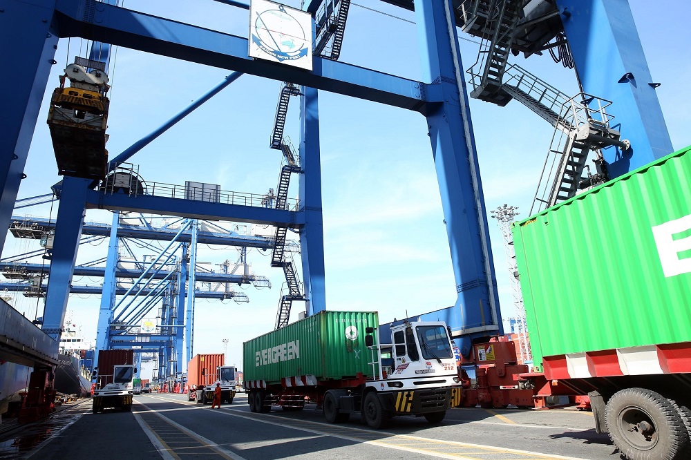 Xuất nhập khẩu của doanh nghiệp FDI đạt 125,56 tỷ USD, giảm 14,2% - Ảnh 1.