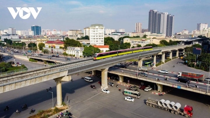 Metro Nhổn - Ga Hà Nội sắp vận hành đoạn trên cao đến Cầu Giấy - Ảnh 1.