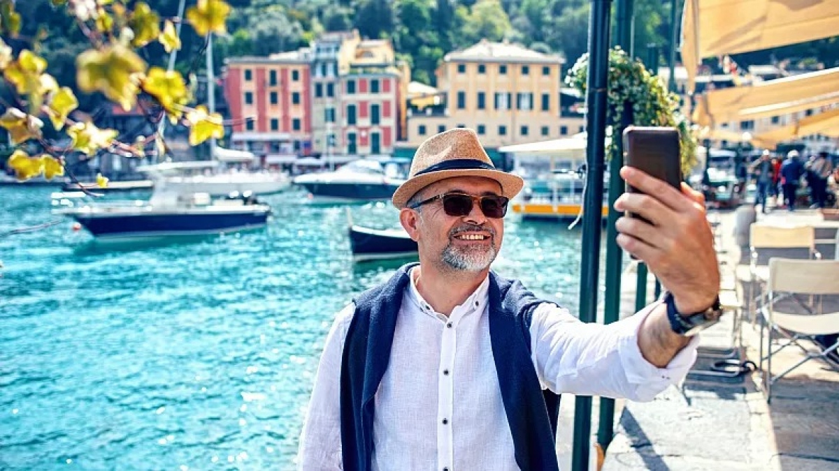 Mệt mỏi vì du khách, thị trấn ở Italy ban lệnh cấm chụp ảnh quá lâu - Ảnh 2.