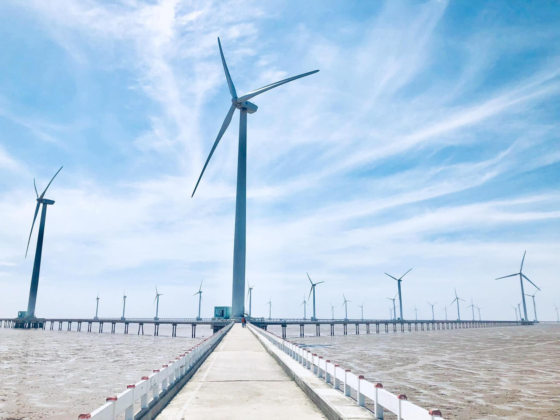 ‏Cận cảnh nhà máy điện gió 5.200 tỷ, lần đầu được xây dựng trên biển ở Việt Nam - Ảnh 3.