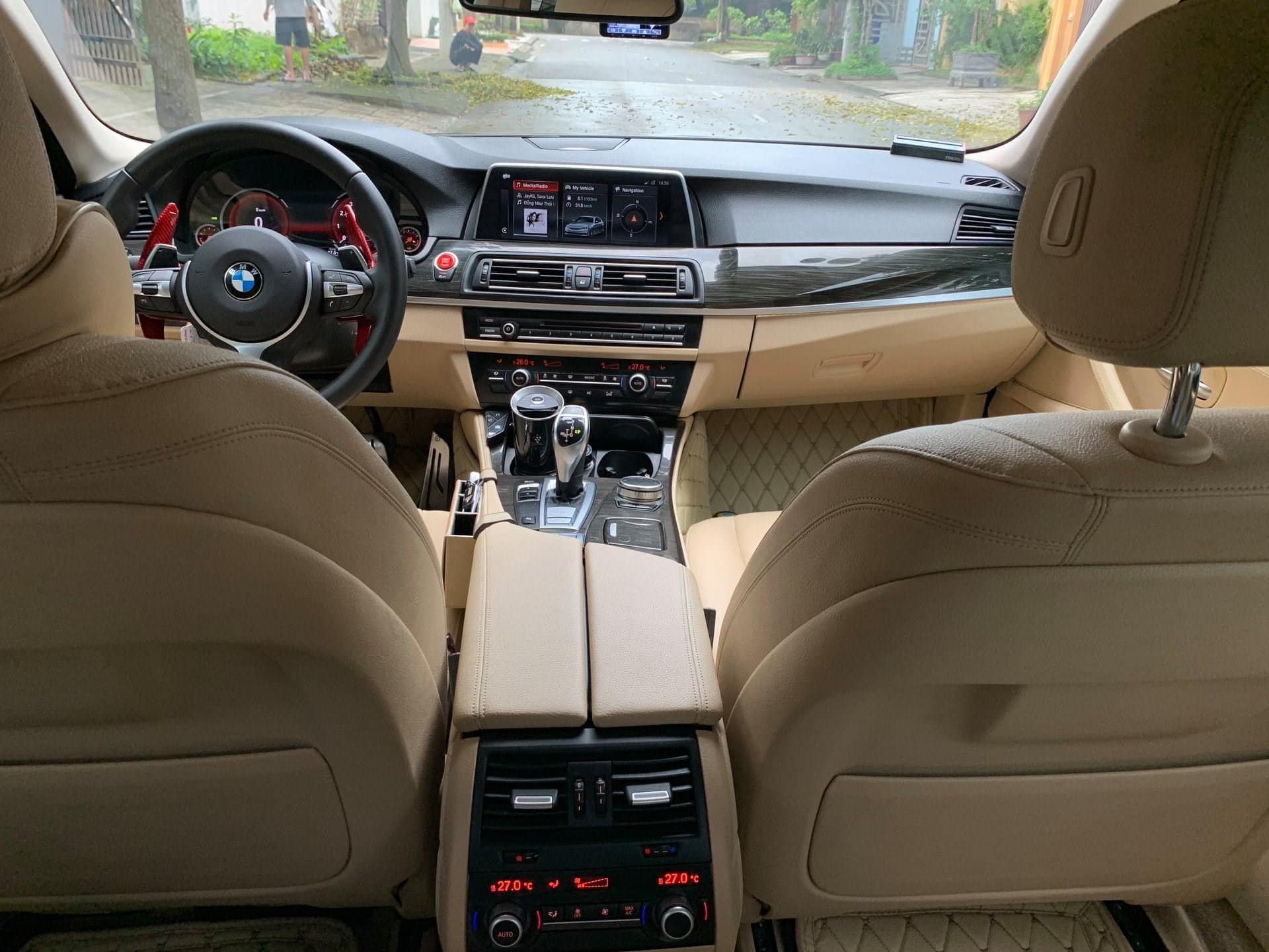 Hình ảnh và thông tin chi tiết về BMW 518d và 520d 2015  sedan máy dầu  hạng sang siêu tiết kiệm
