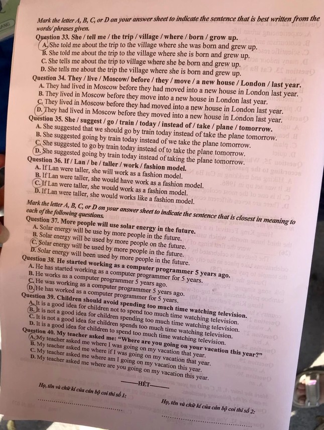 CẬP NHẬT: Đề thi, gợi ý đáp án môn Ngoại ngữ thi lớp 10 ở Hà Nội - Ảnh 9.