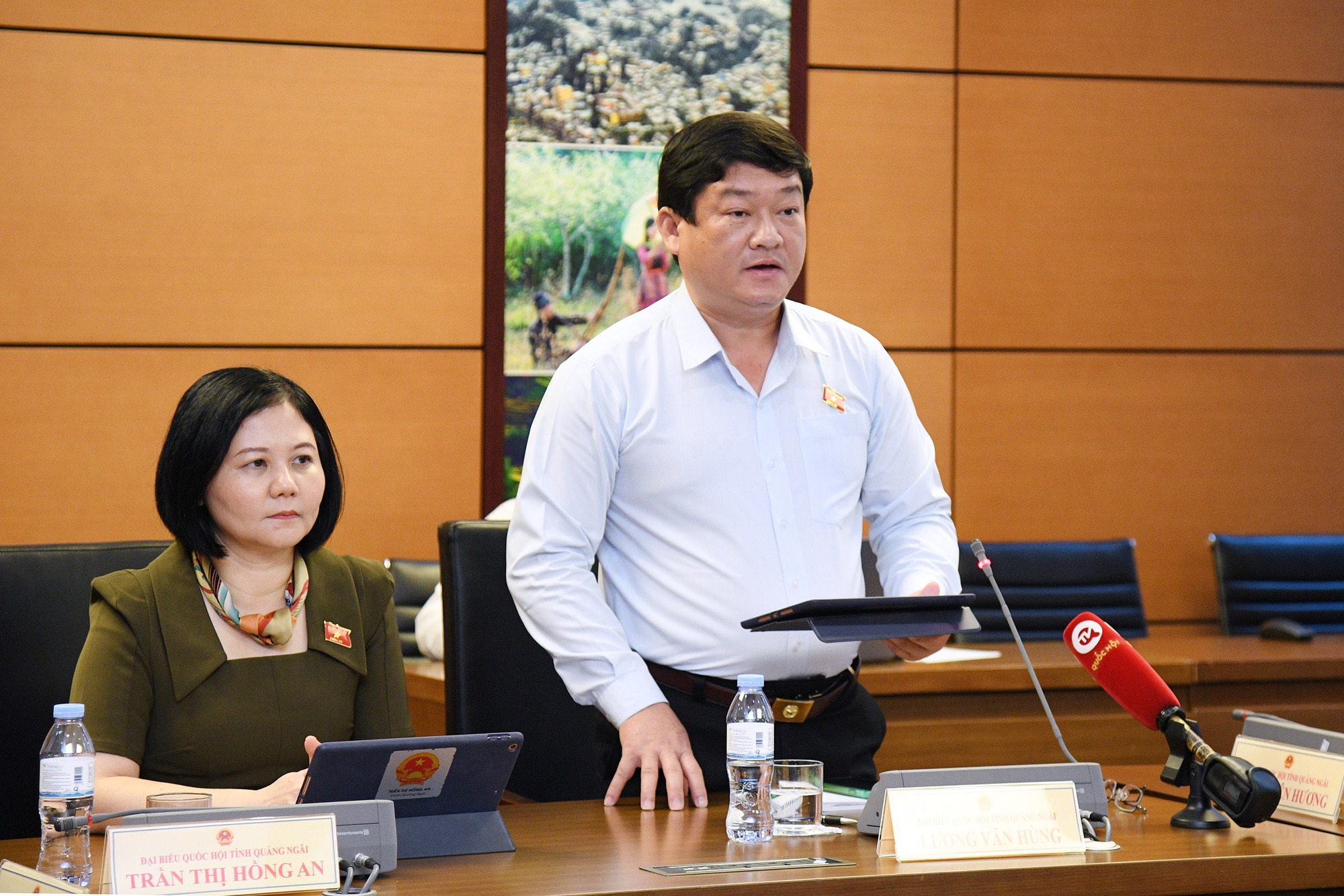 Phó Chủ tịch Quốc hội Trần Quang Phương: Chuyển đổi số quốc gia là quá trình &quot;dò đá qua sông&quot; - Ảnh 3.