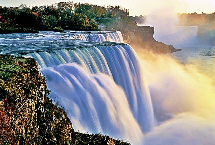 Rút kiệt thác nước hùng vĩ nhất thế giới sau 12.000 năm chảy dữ dội, các nhà khoa học sững sờ nhìn cảnh tượng bên dưới chân thác - Ảnh 2.