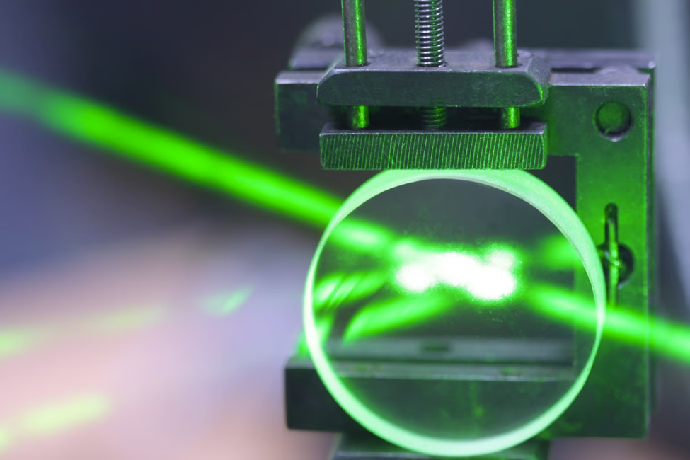 Hàng siêu rẻ Trung Quốc vô hiệu hóa vũ khí laser tỉ USD của Mỹ? - Ảnh 1.