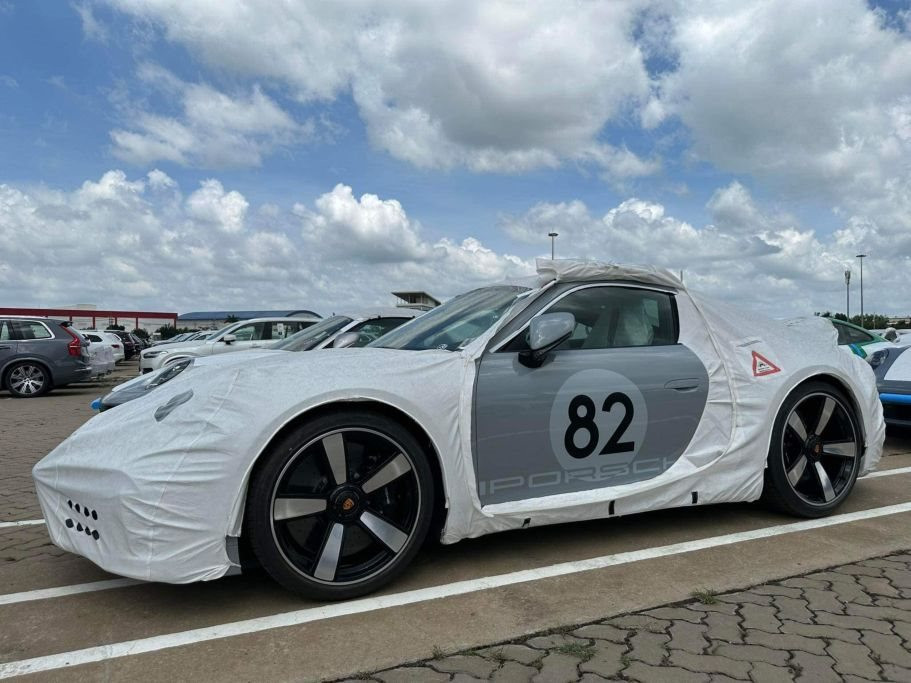 Cường Đô la vừa khui công siêu xe Porsche 911 Sport Classic hơn 19 tỷ, cổ phiếu QCG bất ngờ 'nằm sàn' - Ảnh 2.