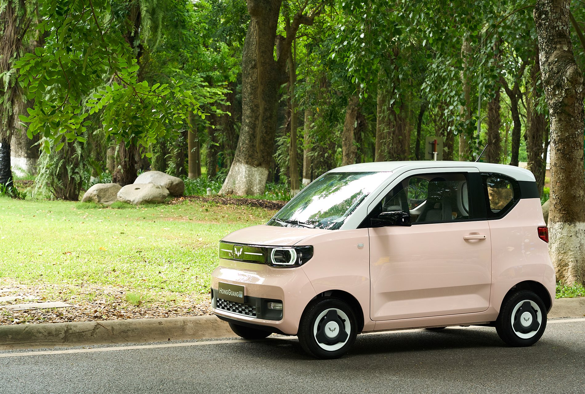 Sếp TMT Motors tiết lộ hành trình đưa ‘vua’ ô tô điện mini về Việt Nam: ‘Có những mẫu xe châu Âu đắt gấp 3 lần HongGuang Mini EV nhưng chất lượng tương đồng’ - Ảnh 2.
