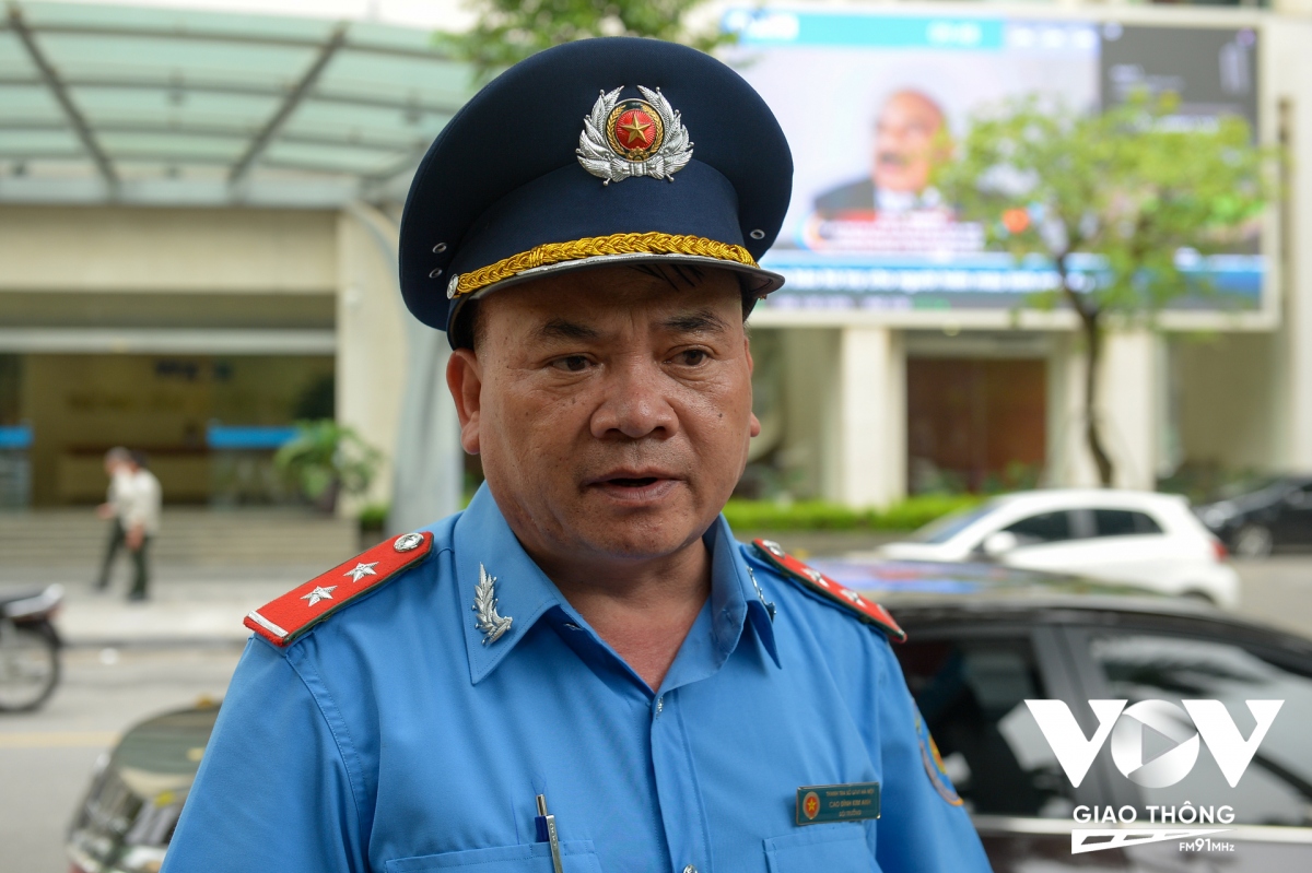 Hàng loạt bãi xe ở Hà Nội bị xử lý - Ảnh 7.