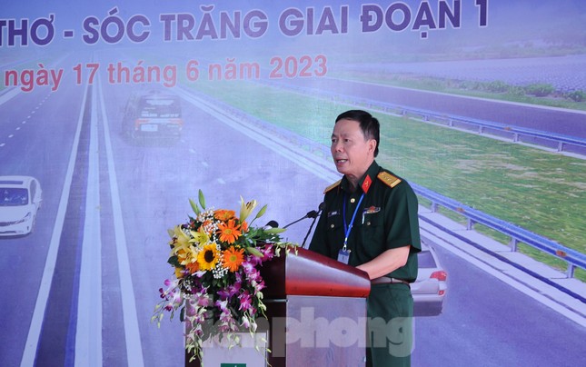 Thủ tướng phát lệnh khởi công dự án cao tốc dài nhất miền Tây - Ảnh 5.