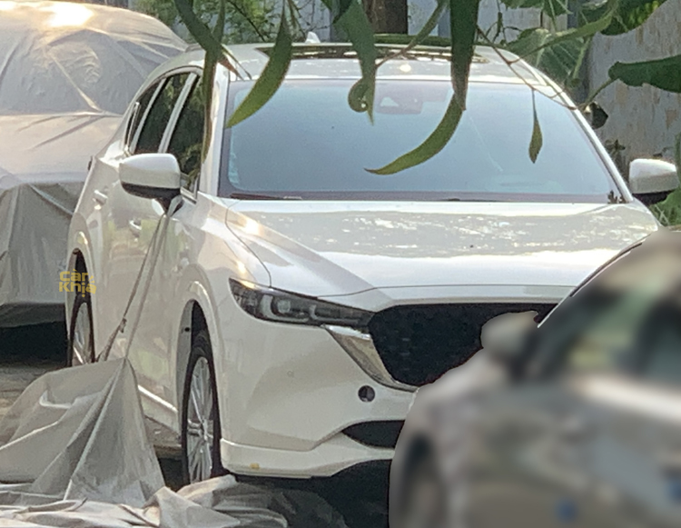 Mazda CX-5 2023 lộ ảnh 2 bản ở Việt Nam: Đèn như BMW, nhiều trang bị khác biệt - Ảnh 3.