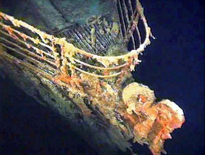 Tàu ngầm mất tích khi thám hiểm xác Titanic: Tại sao khó giải cứu? - Ảnh 1.