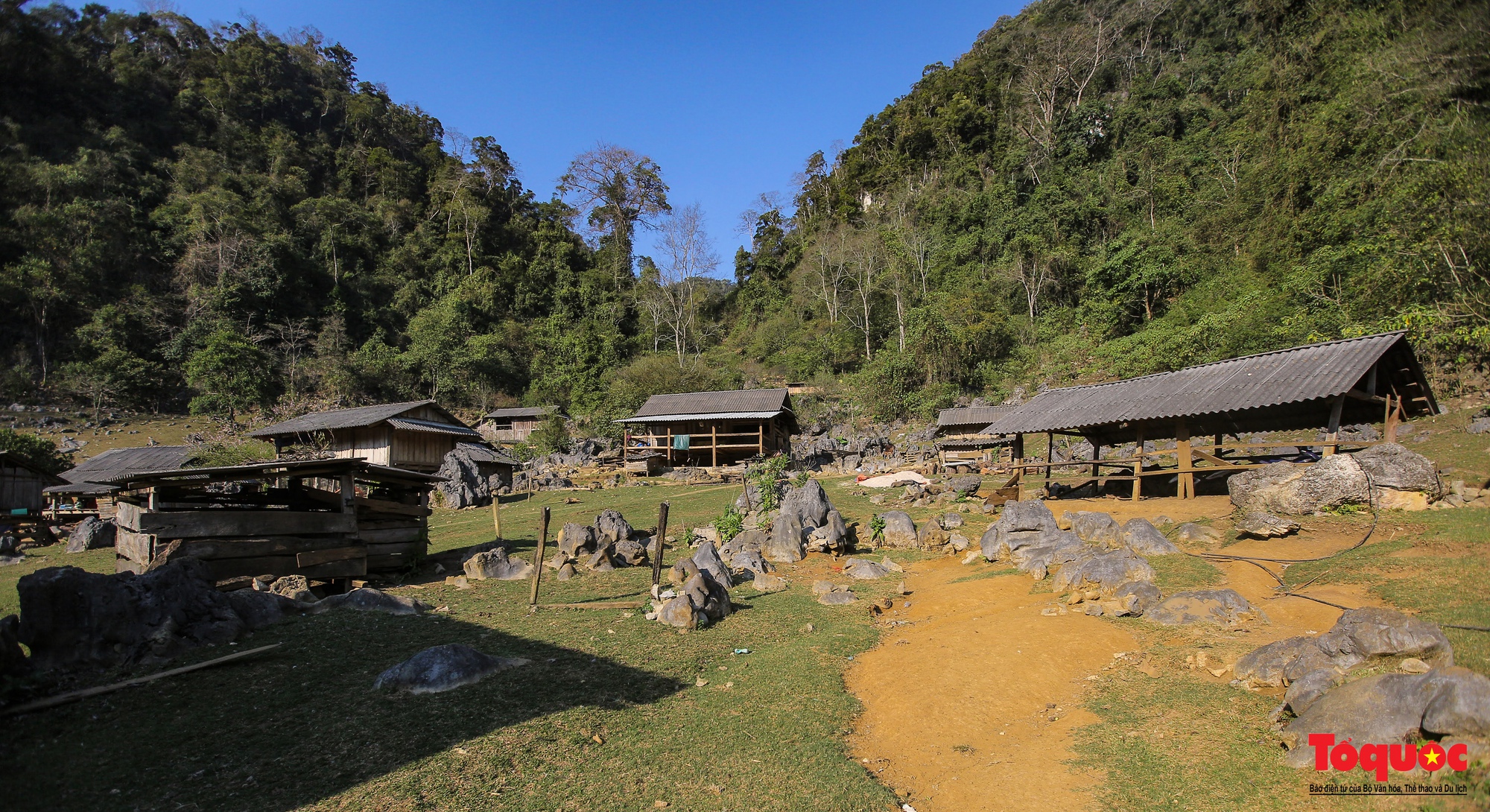 Ngôi làng &quot;3 không&quot; đẹp hoang sơ, yên bình ở Mộc Châu - Ảnh 4.