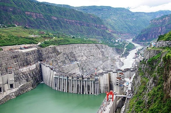Trung Quốc sở hữu hệ thống siêu đập thủy điện ‘khủng’ hàng đầu thế giới: Có đập cao gấp rưỡi đập Tam Hiệp, mỗi cái xây dựng hơn 145 nghìn tỷ đồng là chuyện bình thường - Ảnh 2.