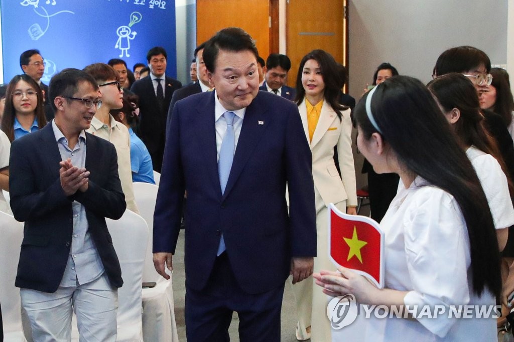 Tổng thống Hàn Quốc: &quot;Chuyến thăm Việt Nam của tôi hôm nay sẽ là điểm khởi đầu cho 30 năm tiếp theo trong mối quan hệ song phương&quot; - Ảnh 4.