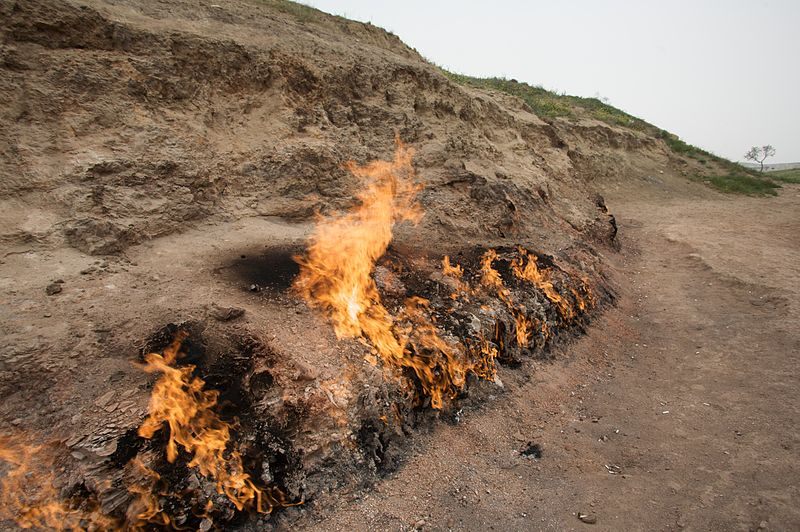 Ngọn lửa bí ẩn cháy suốt 4.000 năm bất kể gió mưa: Nguyên nhân sâu xa nằm trong lòng đất - Ảnh 3.