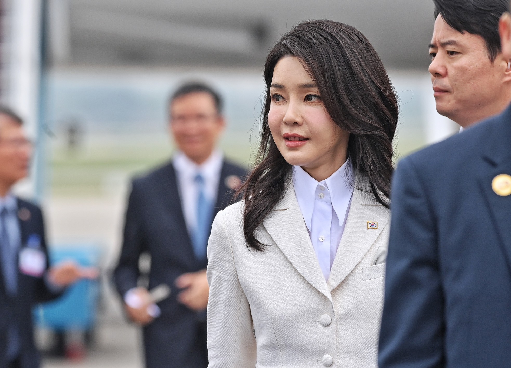 Đệ nhất Phu nhân Hàn Quốc diện áo dài trong chuyến thăm Việt Nam - Ảnh 10.