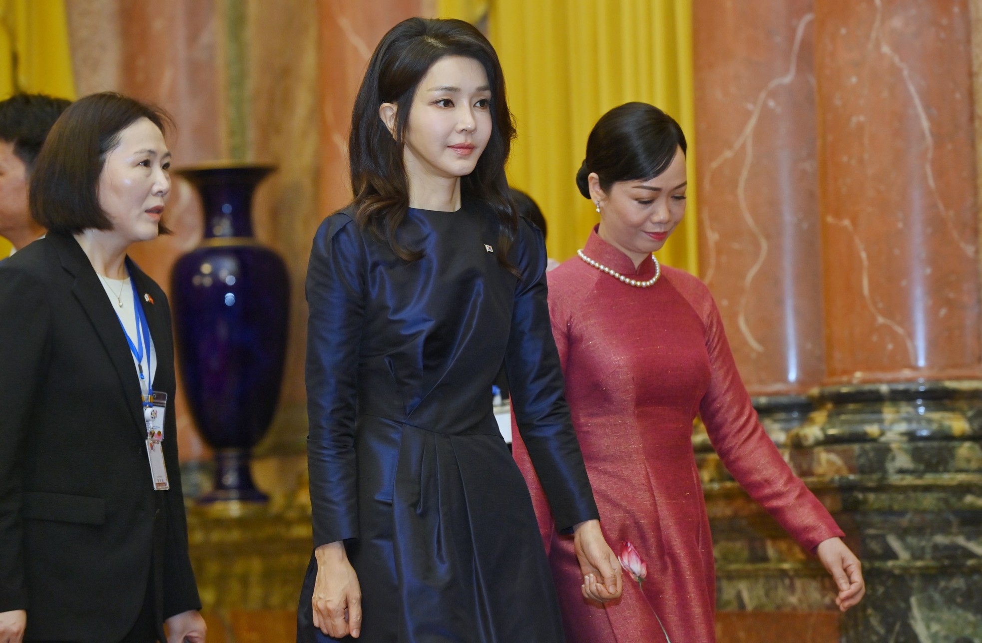 Đệ nhất Phu nhân Hàn Quốc diện áo dài trong chuyến thăm Việt Nam - Ảnh 5.