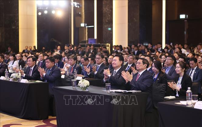 Thủ tướng Phạm Minh Chính và Tổng thống Yoon Suk Yeol tham dự Diễn đàn Doanh nghiệp Việt Nam - Hàn Quốc - Ảnh 3.