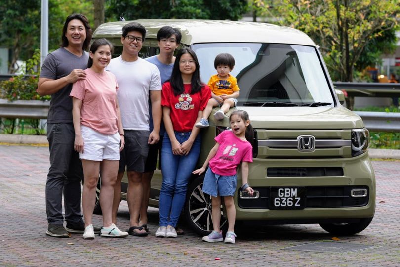 Cặp vợ chồng lái xe 25.000 km từ London về Singapore trong 100 ngày với ngân sách 2 tỷ đồng - Ảnh 1.